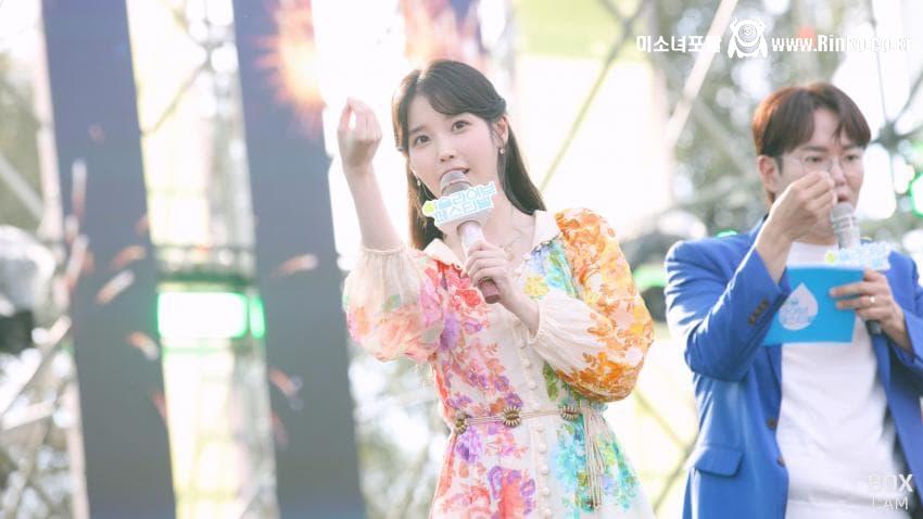 어제자 아이유 이슬라이브 페스티벌 움짤, 사진