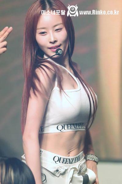 말랐는데 꽉 차는 상체 퀸즈아이 나린