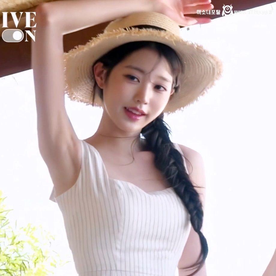 아이브 장원영 뽀송뽀송한 겨드랑이