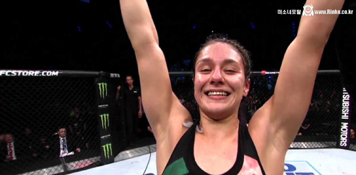 여성파이터들의 겨드랑이_112076_3.jpg