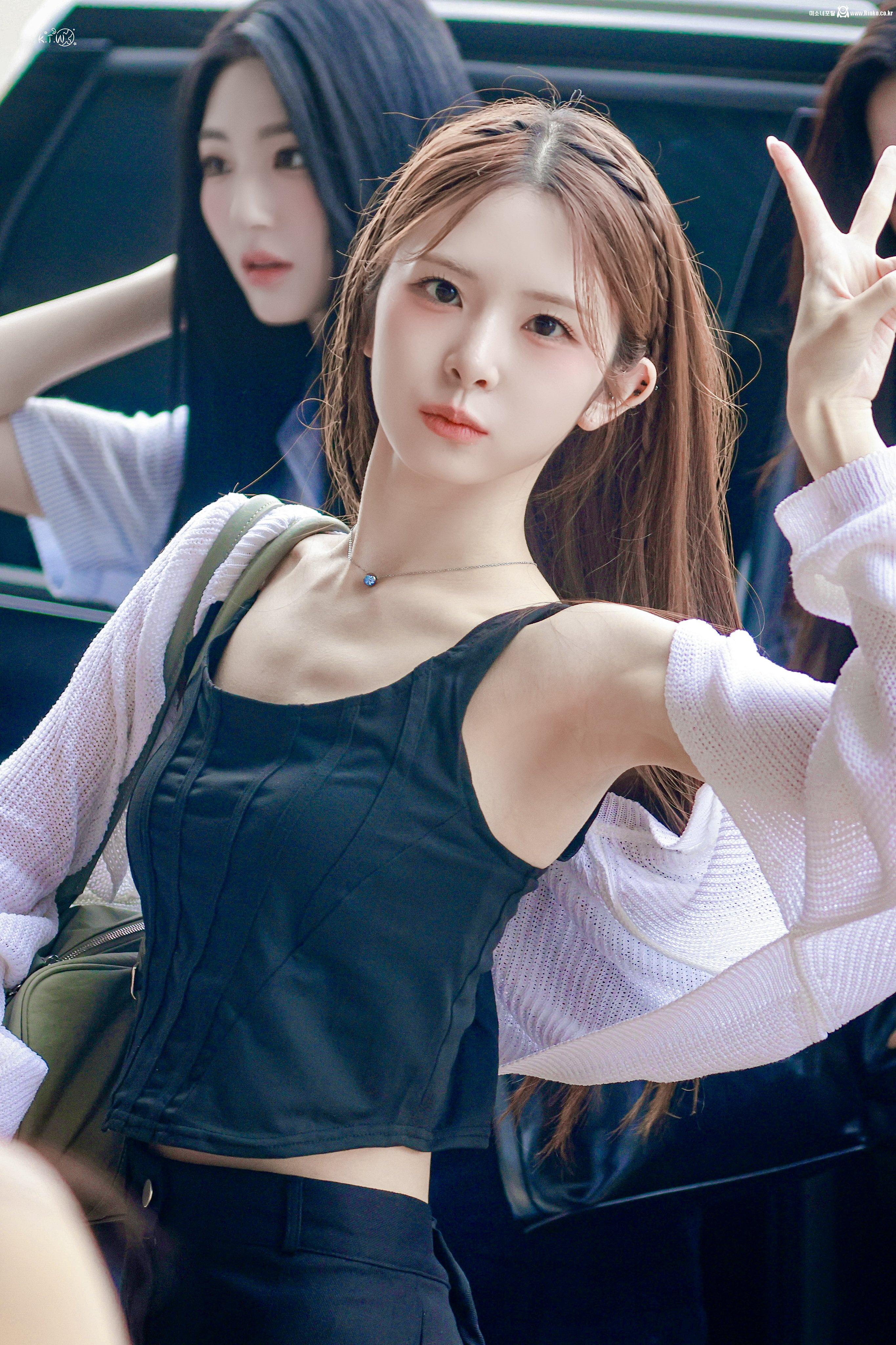 트리플S 코토네 겨드랑이_112416_1.jpg