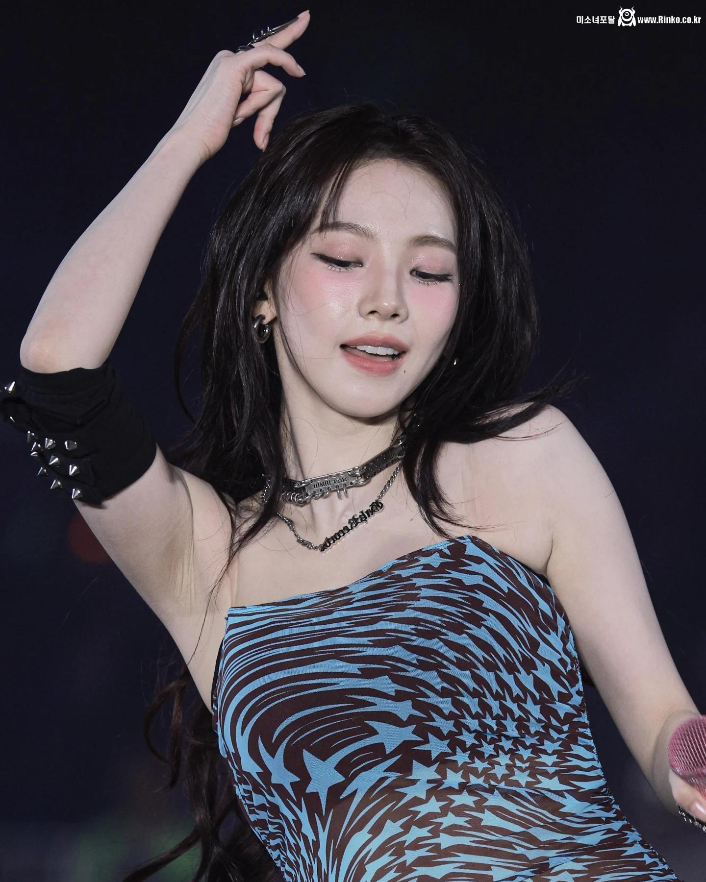 에스파 카리나 확대 겨드랑이_112525_1.webp.jpg