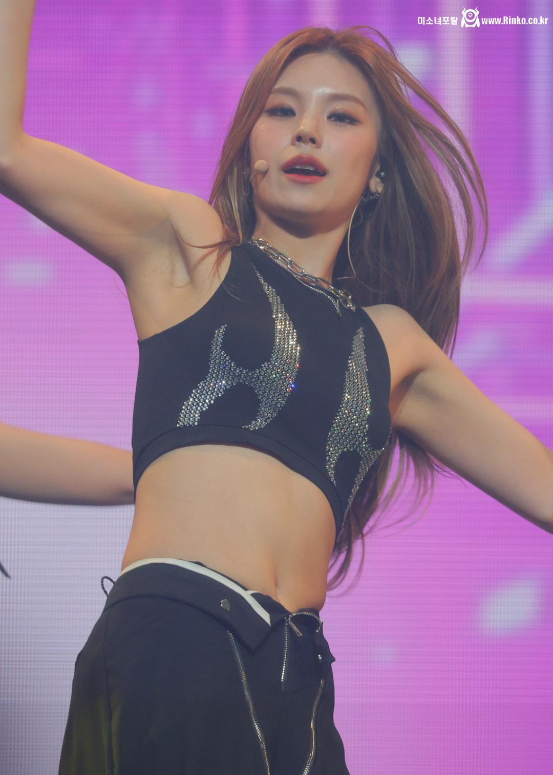 있지 예지 겨드랑이_112573_2.png.jpg