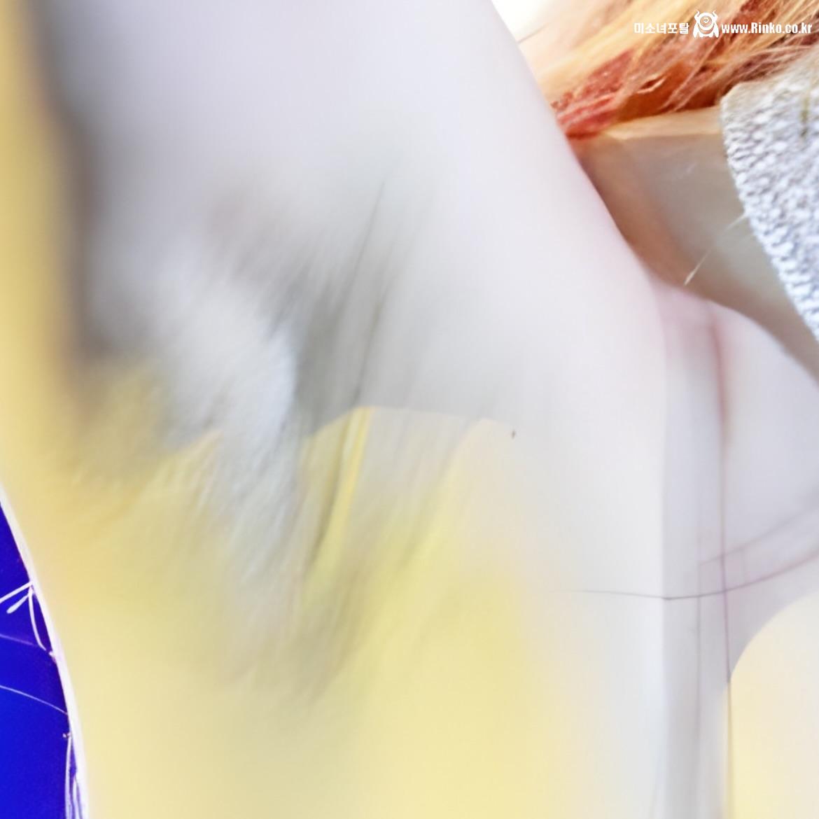 트와이스 사나 확대 겨드랑이_112598_3.jpg
