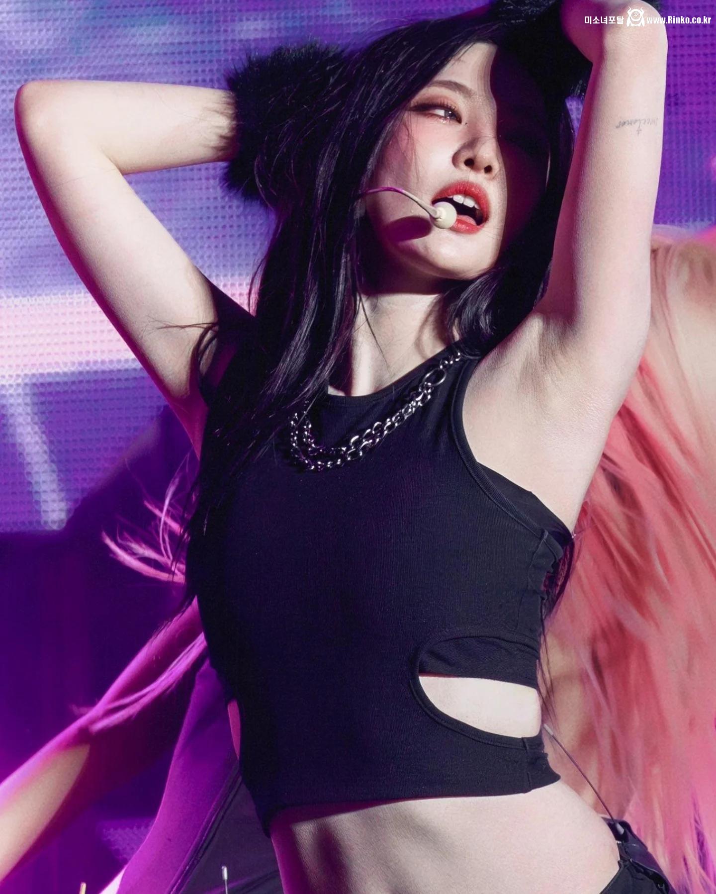 닝닝 겨드랑이 ZOOM_112710_1.webp.jpg