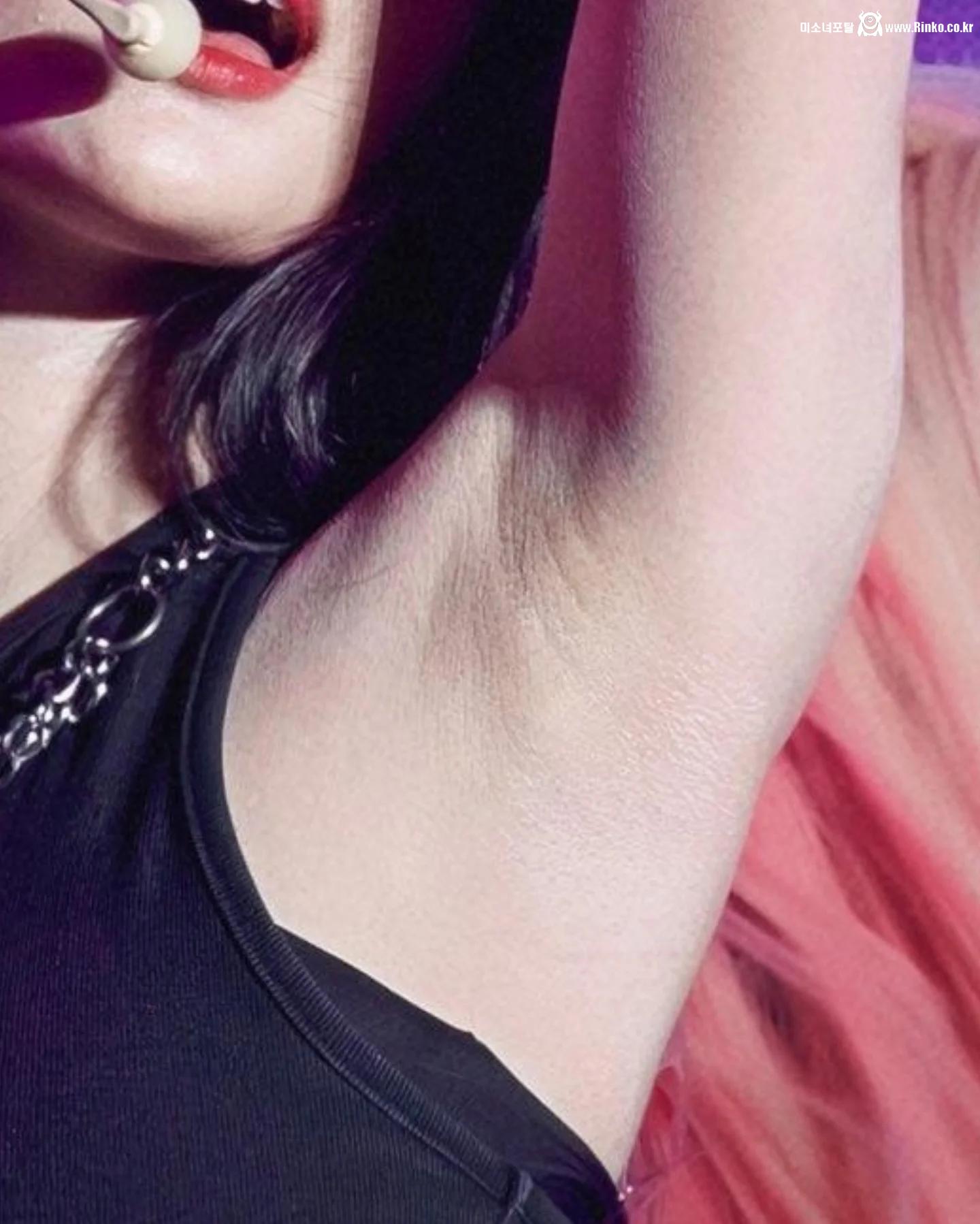 닝닝 겨드랑이 ZOOM_112710_2.webp.jpg