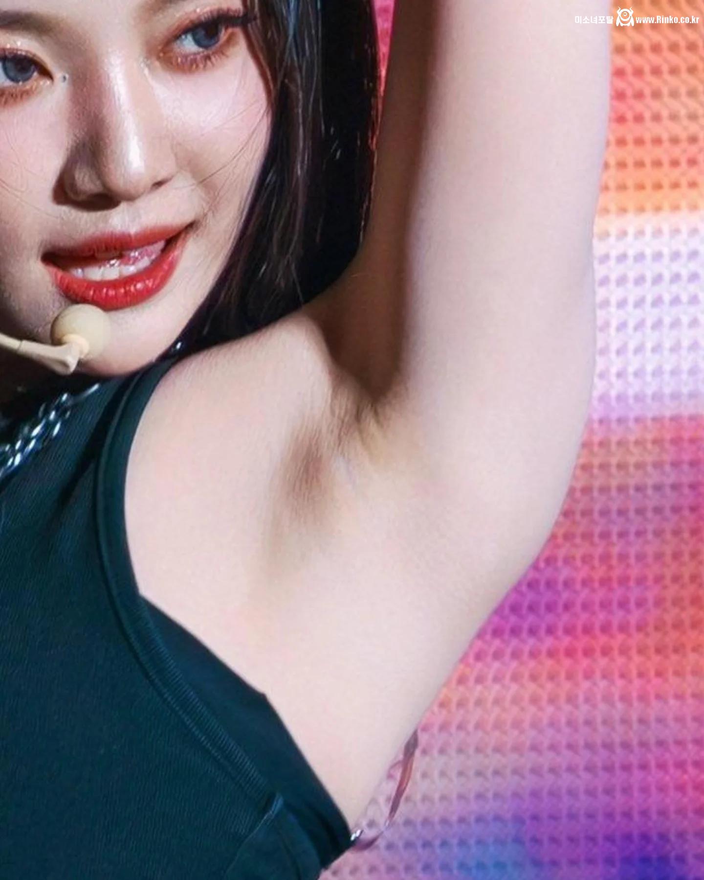 닝닝 겨드랑이 ZOOM_112710_3.webp.jpg