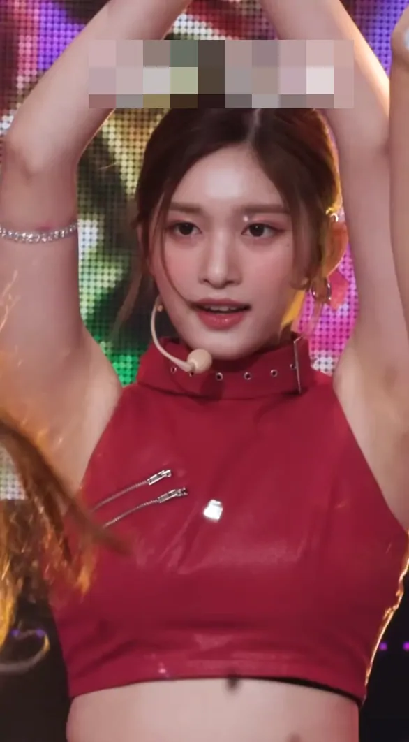 아이브 이서 겨드랑이_112699_1.webp