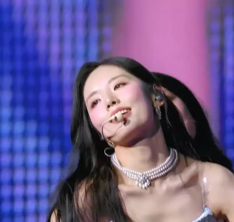 프로미스나인 오피셜 발표 기념 박지원 10p_112854_4.webp