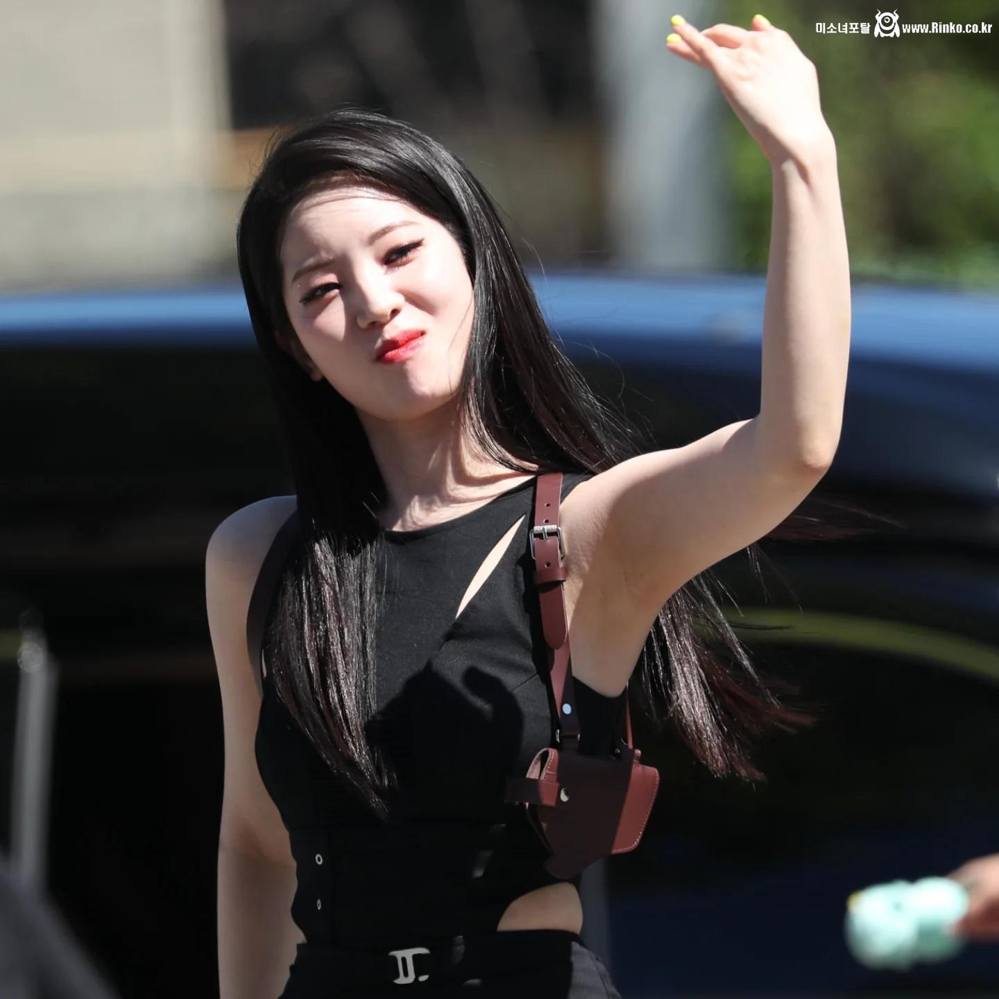 트와이스 다현 확대 겨드랑이_112868_3.webp.jpg