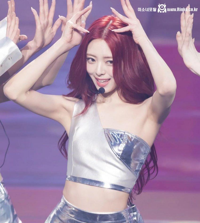 유나 모음_112917_2.jpg