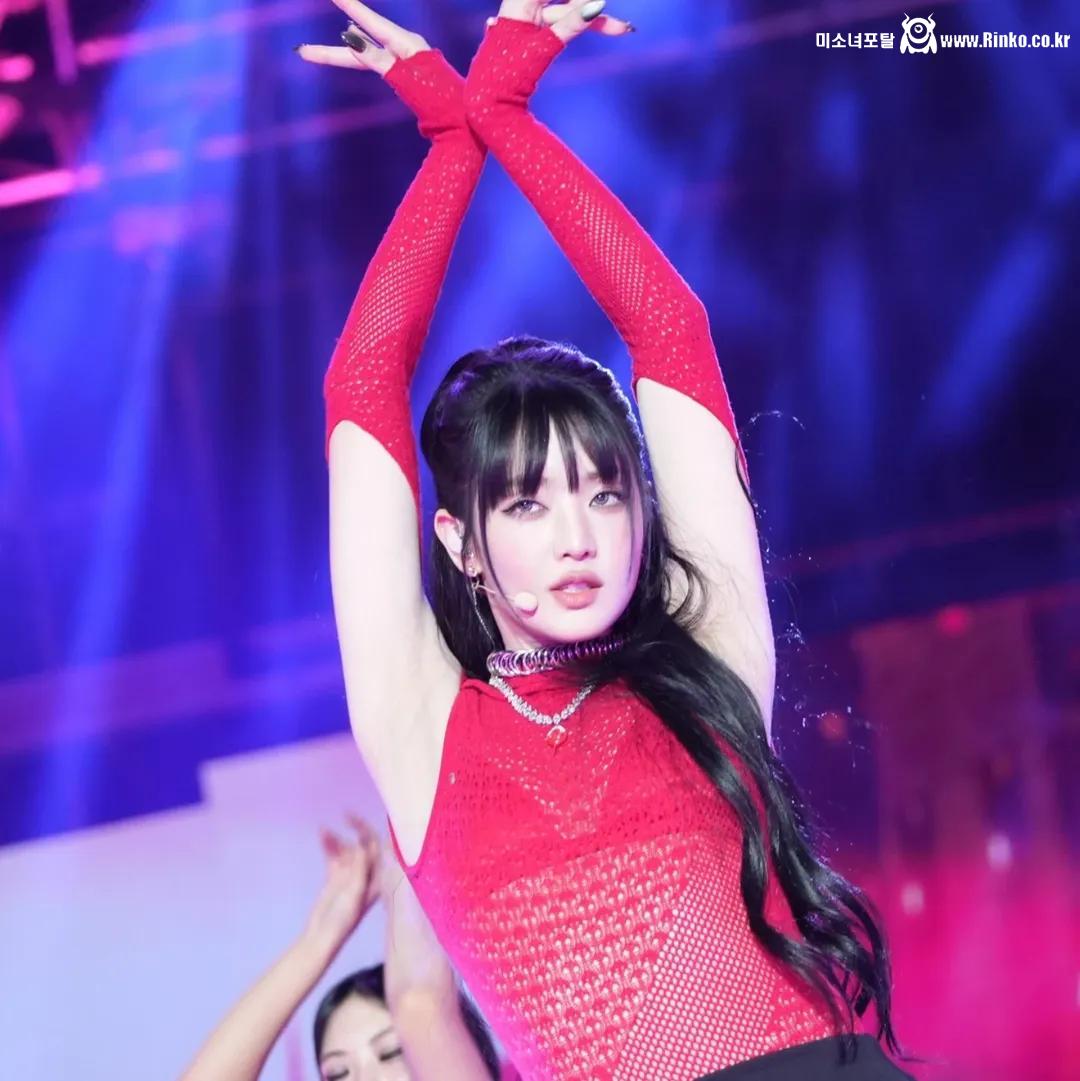 아이들 민니 겨드랑이_112906_1.webp.jpg