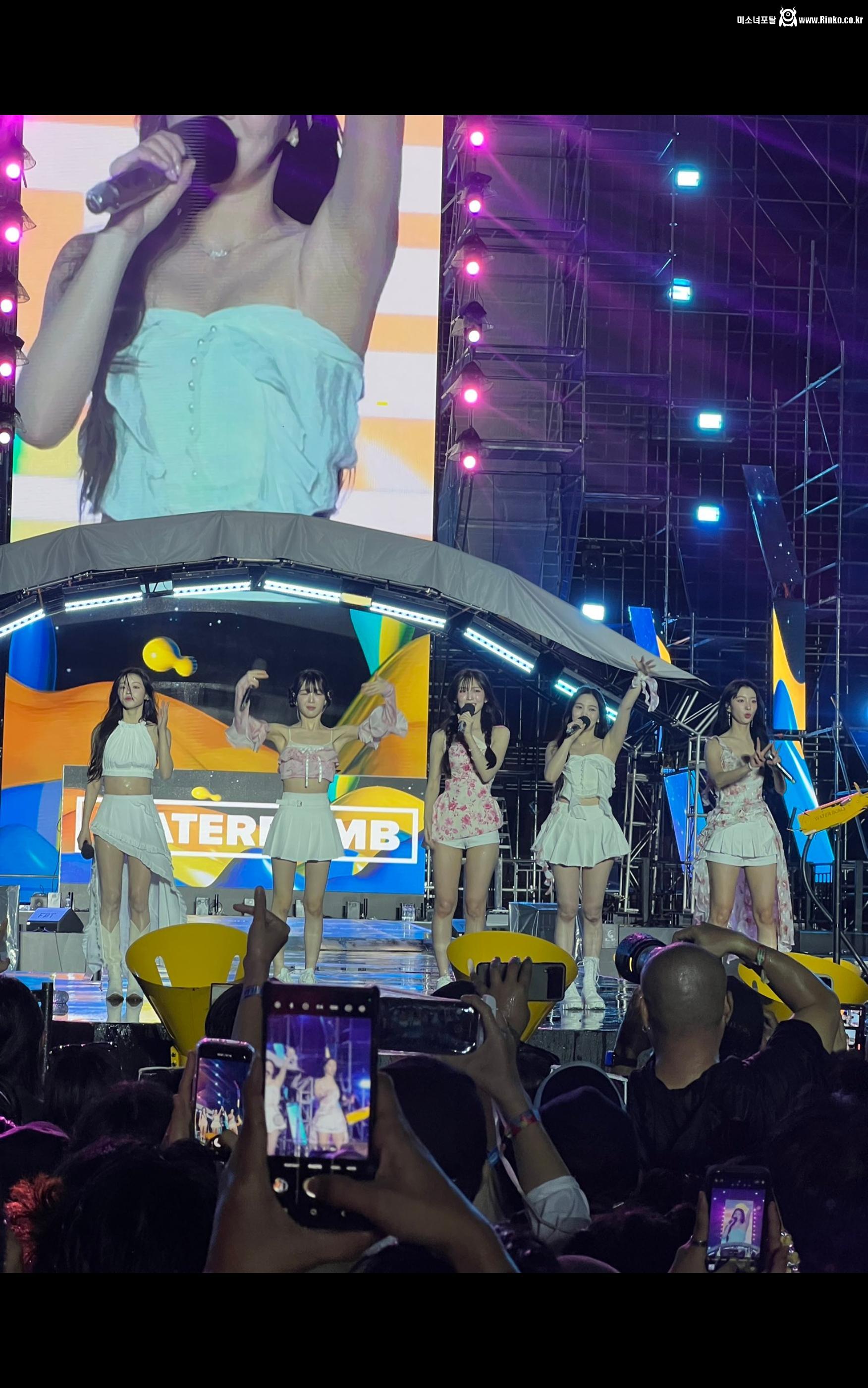 오마이걸 효정 전광판 겨_113055_1.jpg