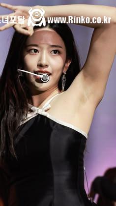 안유진 겨드랑이_113076_1.jpg