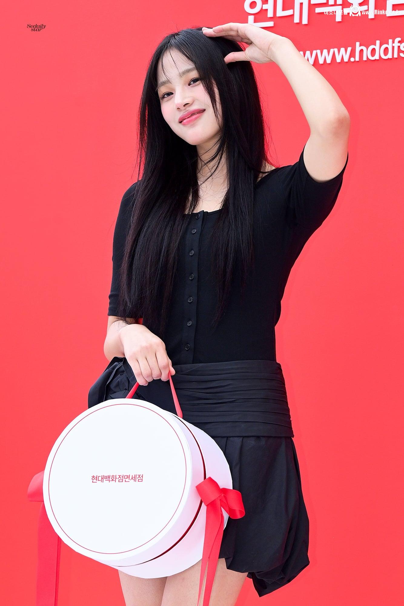 뉴진스 민지 겨땀 16장_113086_3.jpg