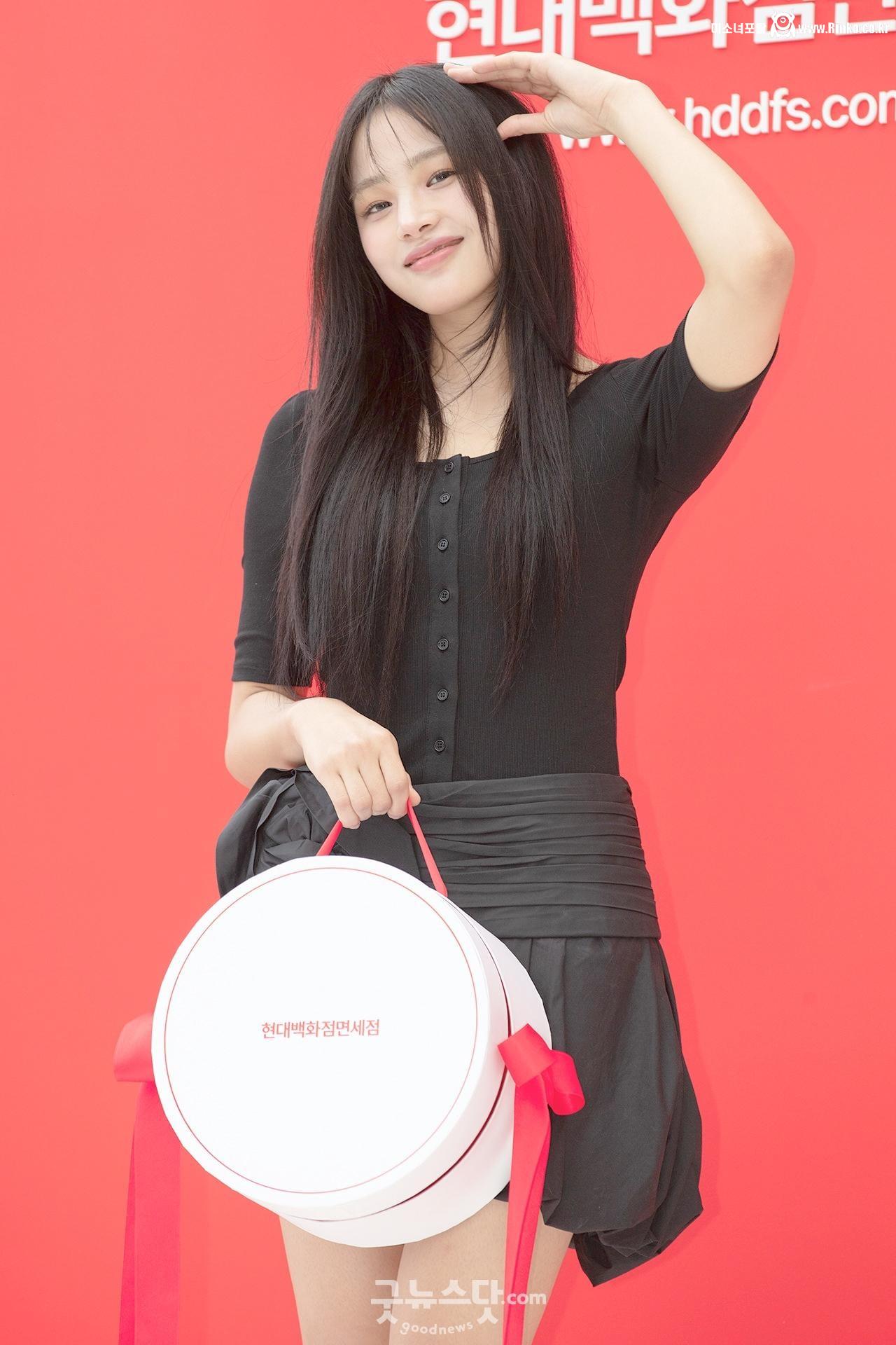 뉴진스 민지 겨땀 16장_113086_7.jpg