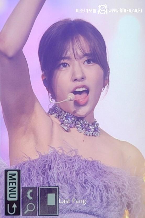 안유진 겨드랑이 고화질로(짤 포함 5개)_113095_2.jpg