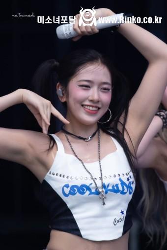 안유진 겨드랑이 고화질로(짤 포함 5개)_113095_3.jpg