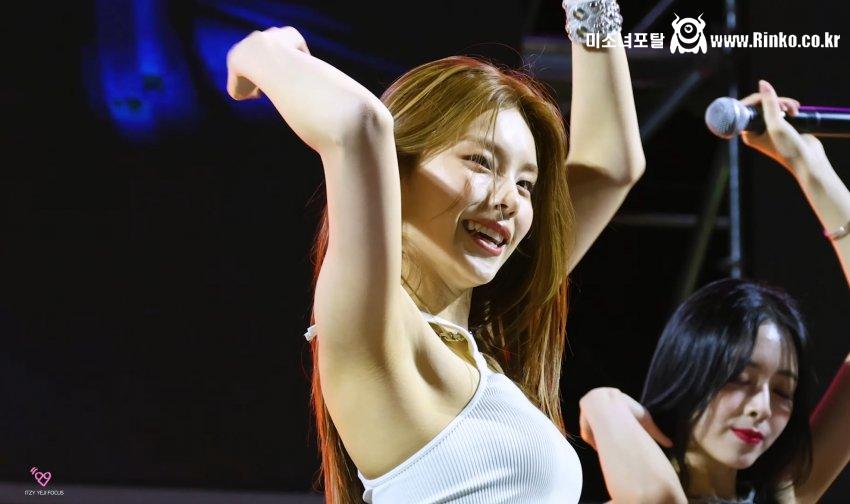 갓예지 찬양하고 경배_113359_1.jpeg