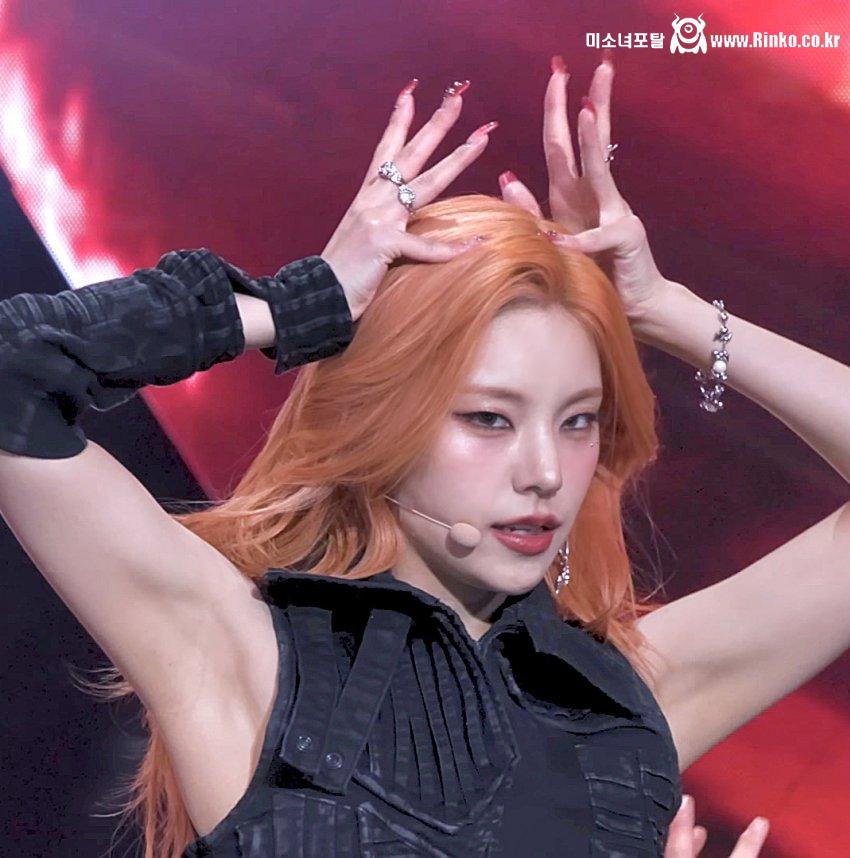 갓예지 찬양하고 경배_113359_10.jpeg