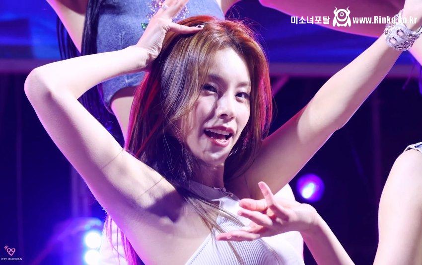 갓예지 찬양하고 경배_113359_5.jpeg