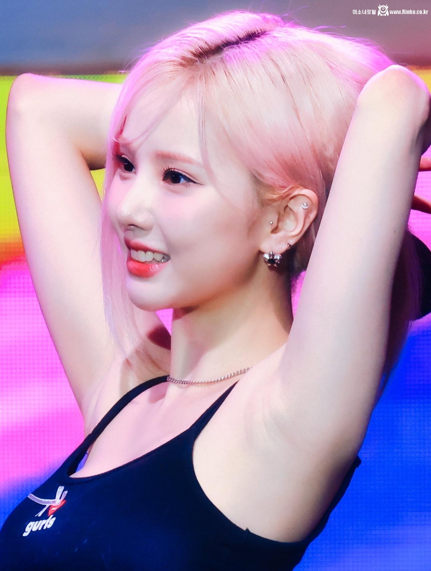 여자친구 비비지 은하 겨드랑이_113594_3.jpg