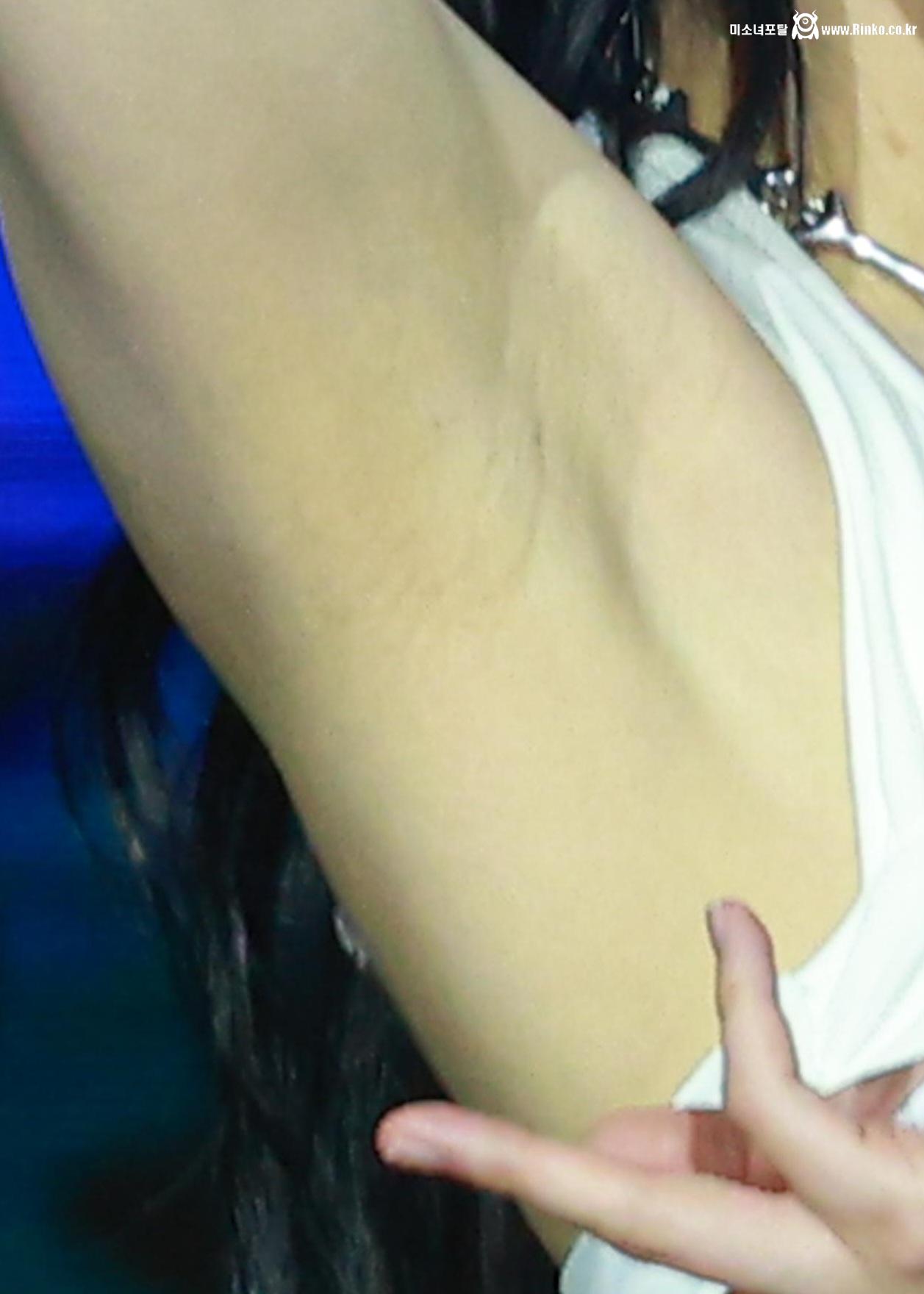 있지 예지 3단 확대 겨드랑이_113640_2.jpg