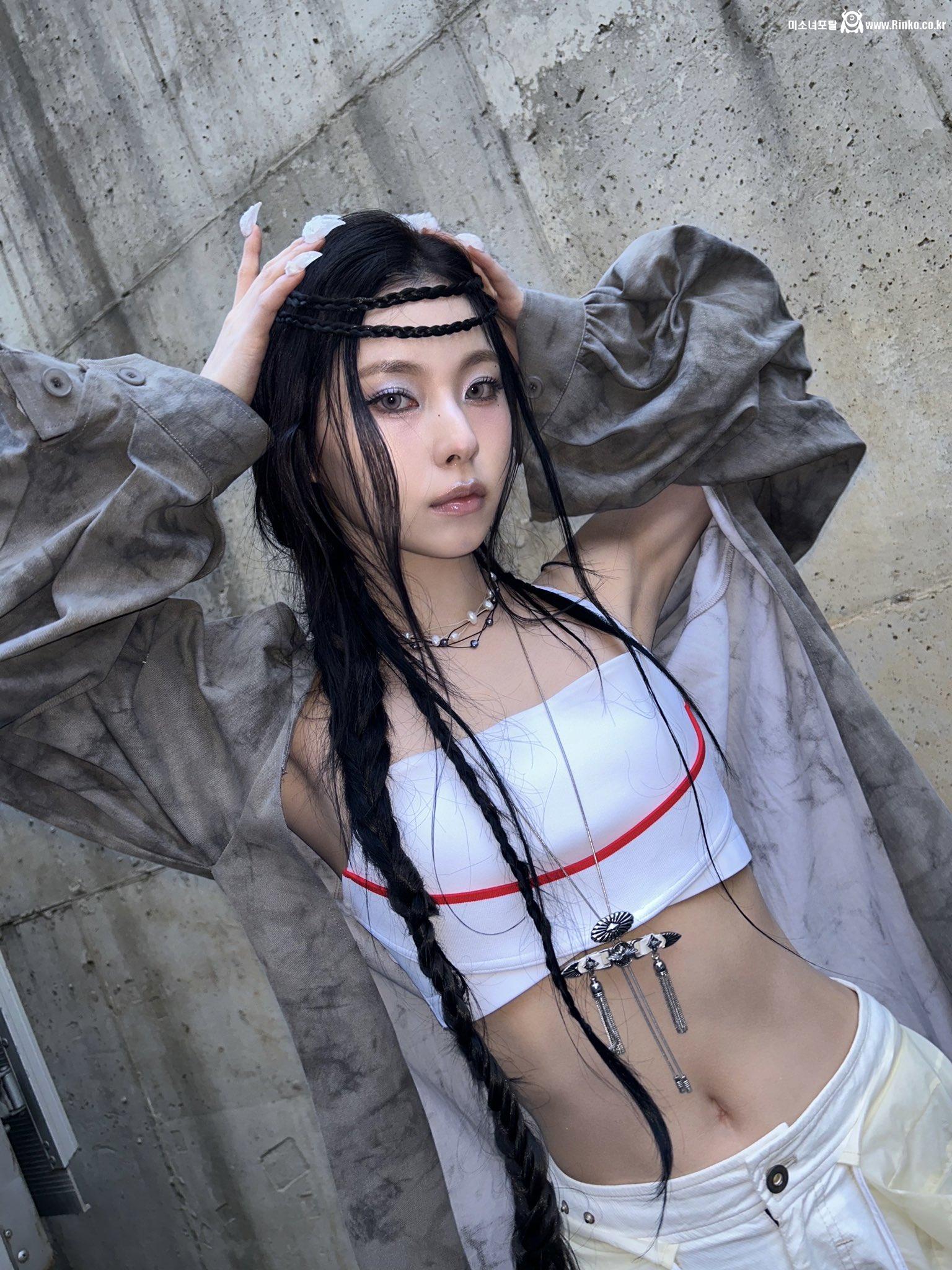 얼굴이 조금 공포스러운 여돌 겨_113614_2.jpg