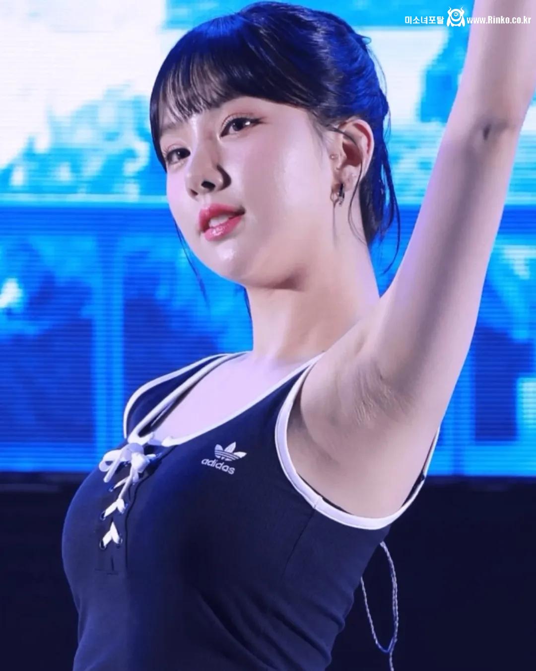 여자친구 비비지 은하 확대 겨드랑이_113736_1.jpg