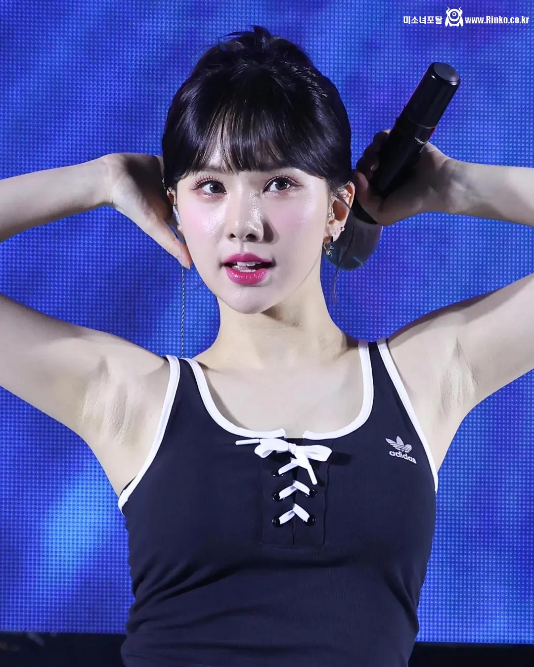 여자친구 비비지 은하 확대 겨드랑이_113736_5.jpg