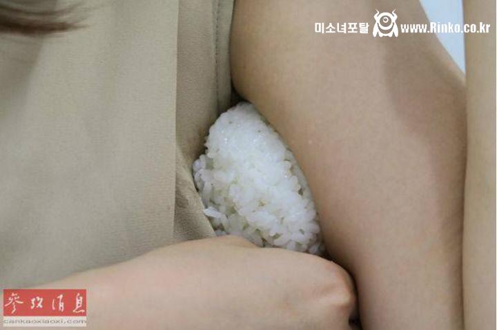 “10배나 비싼데 없어서 못판다”…여성 겨드랑이 주먹밥, 日서 ‘화제’_113741_4.png.jpg