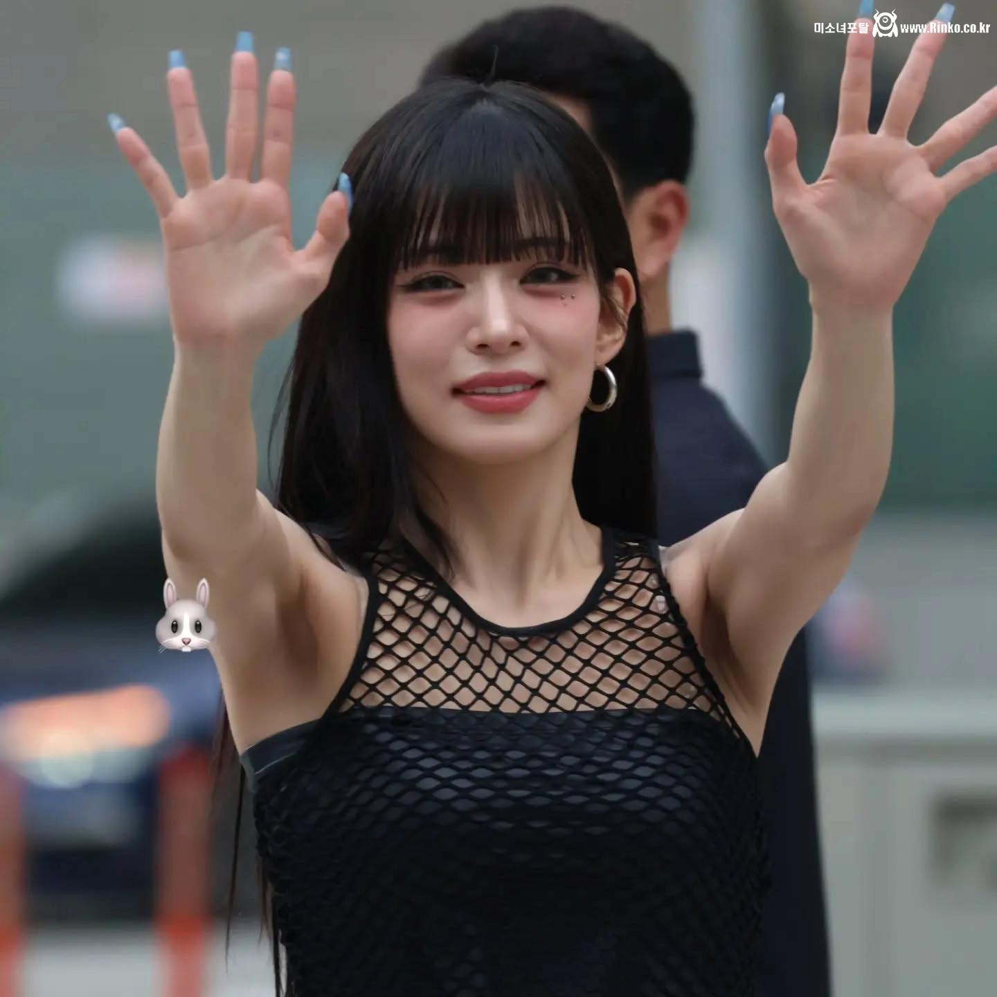 프미나 채영 그늘겨_113819_2.webp.jpg