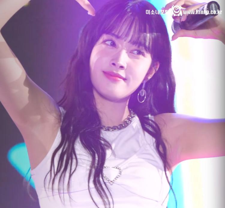 스테이씨 윤_114268_1.jpg