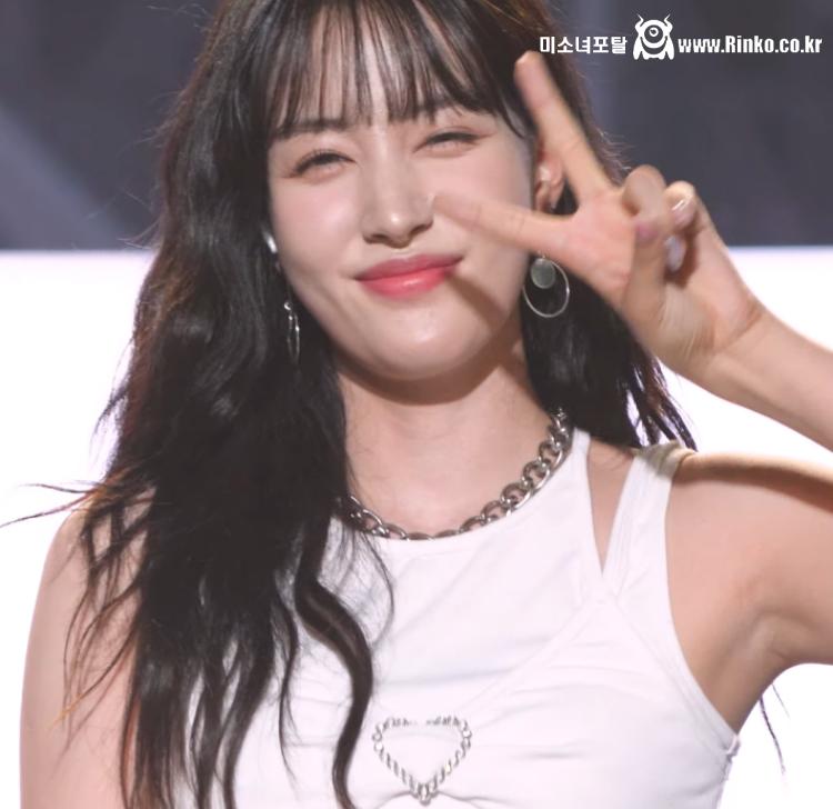 스테이씨 윤_114268_2.jpg