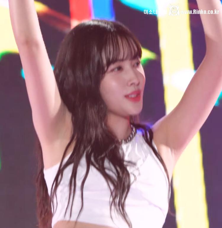 스테이씨 윤_114268_4.jpg