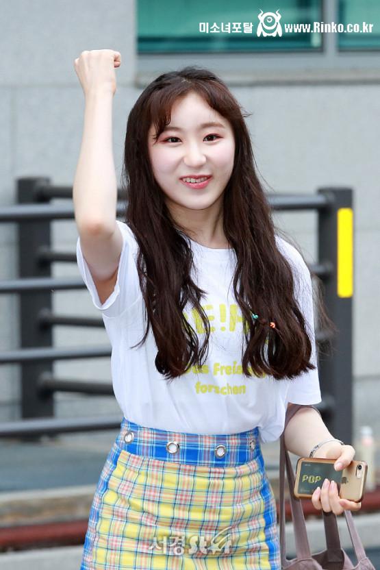 겨드랑이냄새맡는 안무+은근슬겨 추가적인 짤방_114265_1.jpeg