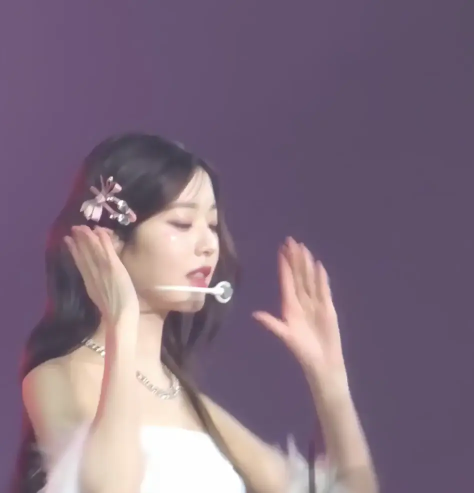 아이브 장원영 겨드랑이_114359_2.webp