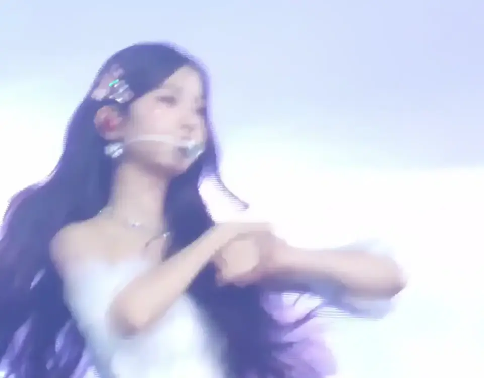 아이브 장원영 겨드랑이_114359_5.webp