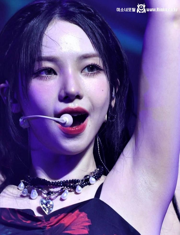 카리나_114311_1.jpg