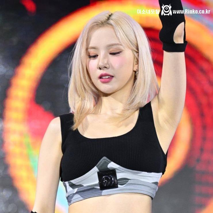 여자친구 비비지 은하 3단 확대 겨드랑이_114294_1.jpg