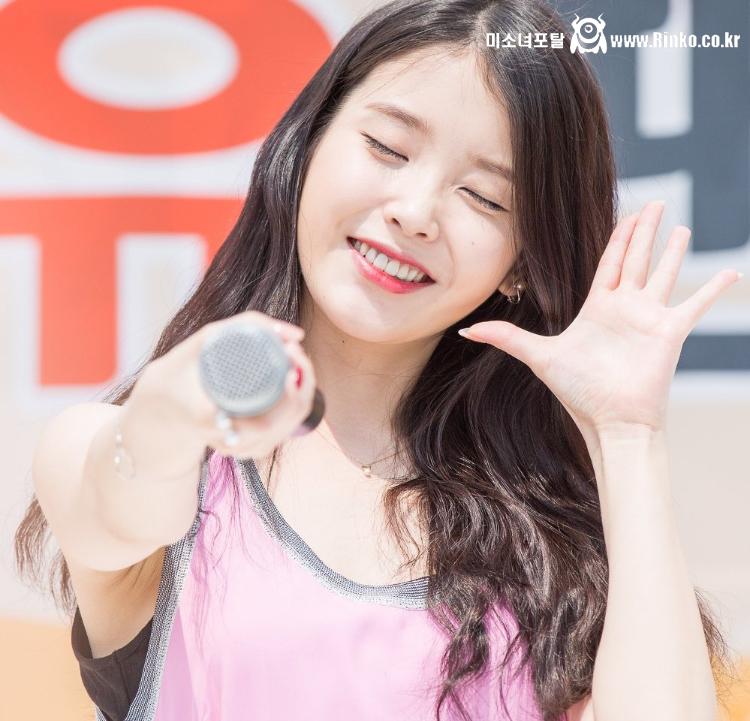 아이유_114385_1.jpg
