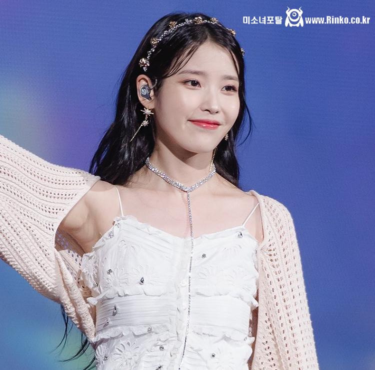 아이유_114385_2.jpg