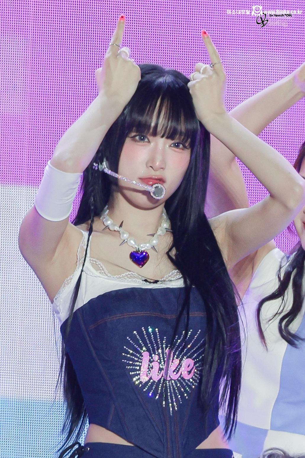 최예나 겨드랑이_114614_3.png.jpg