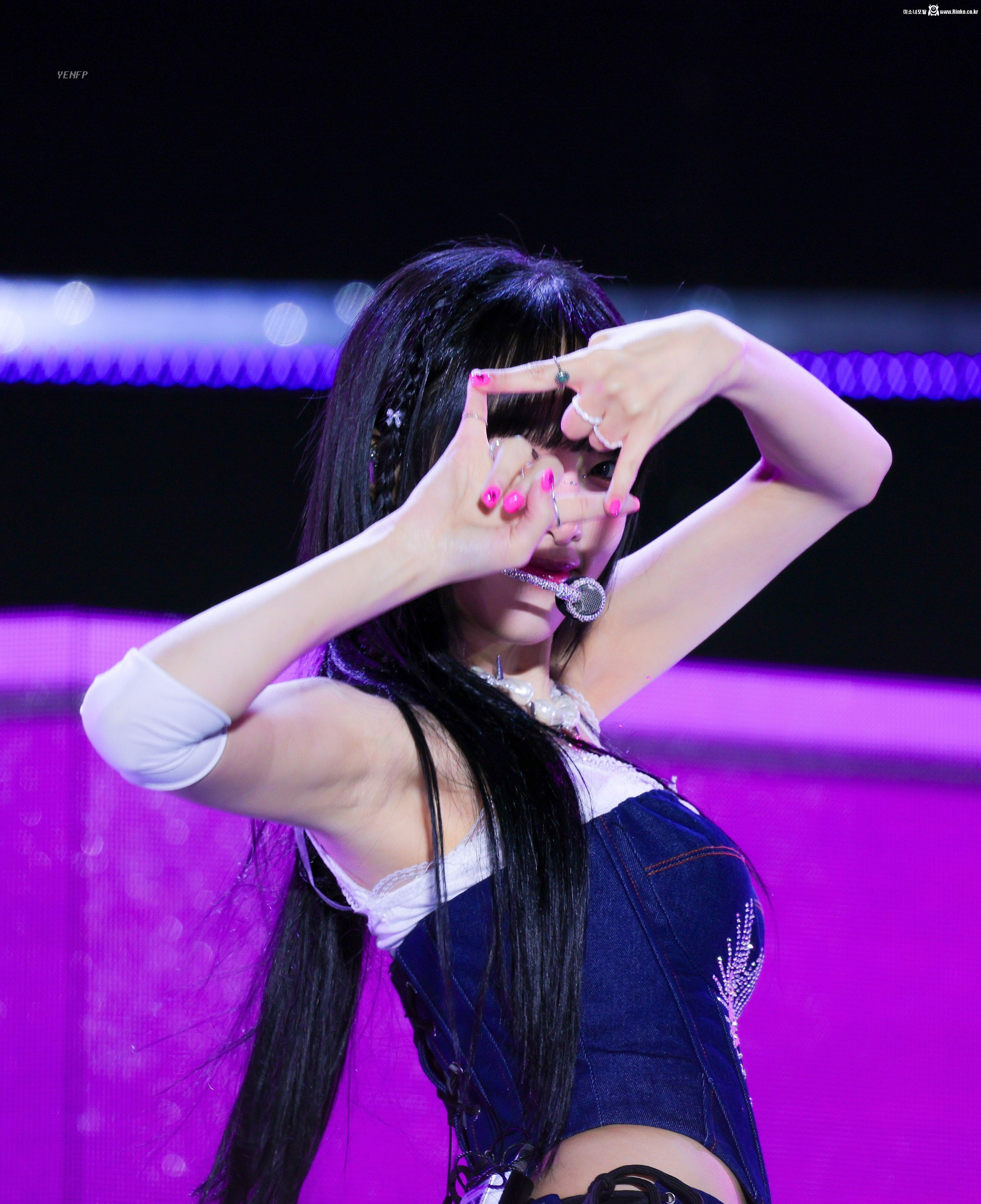 최예나 겨드랑이_114614_6.jpg