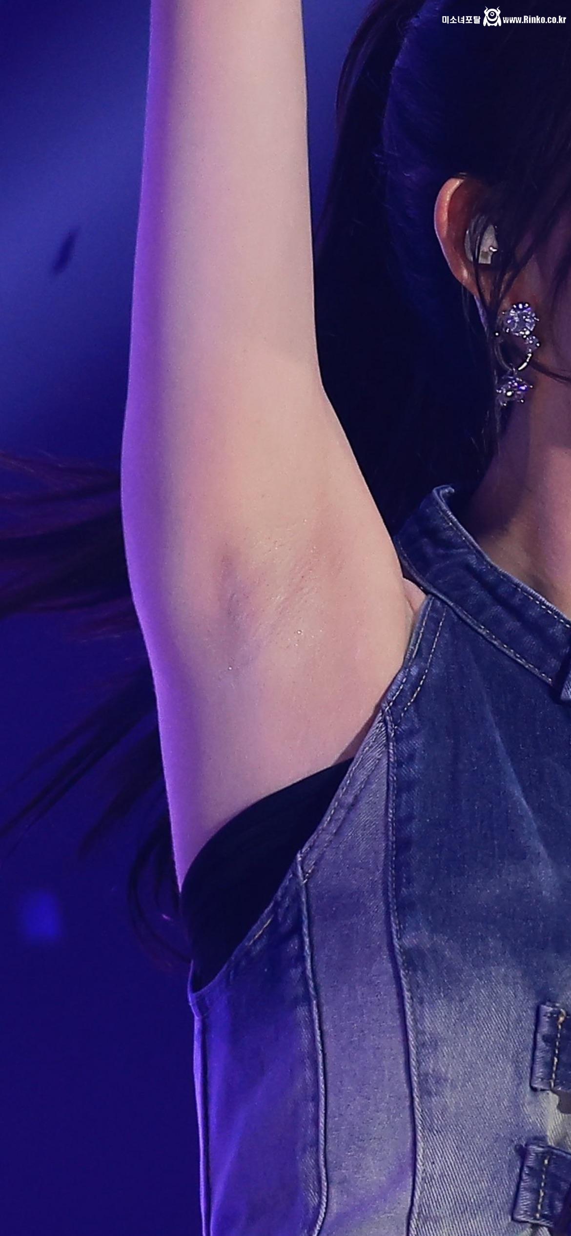 아이브 가을 3단 확대 겨드랑이_114626_1.jpg