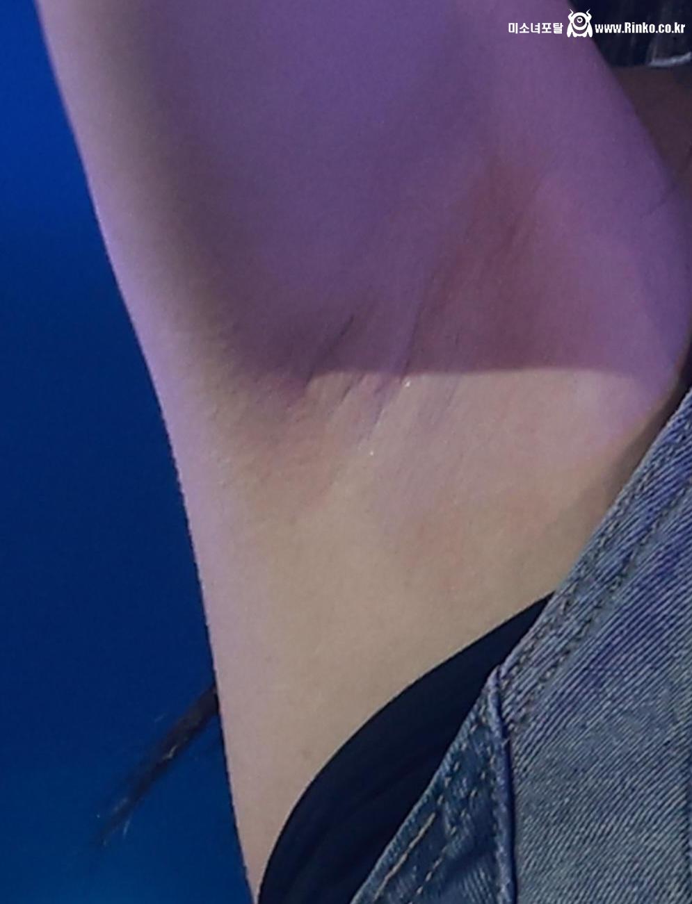 아이브 가을 3단 확대 겨드랑이_114657_1.jpg