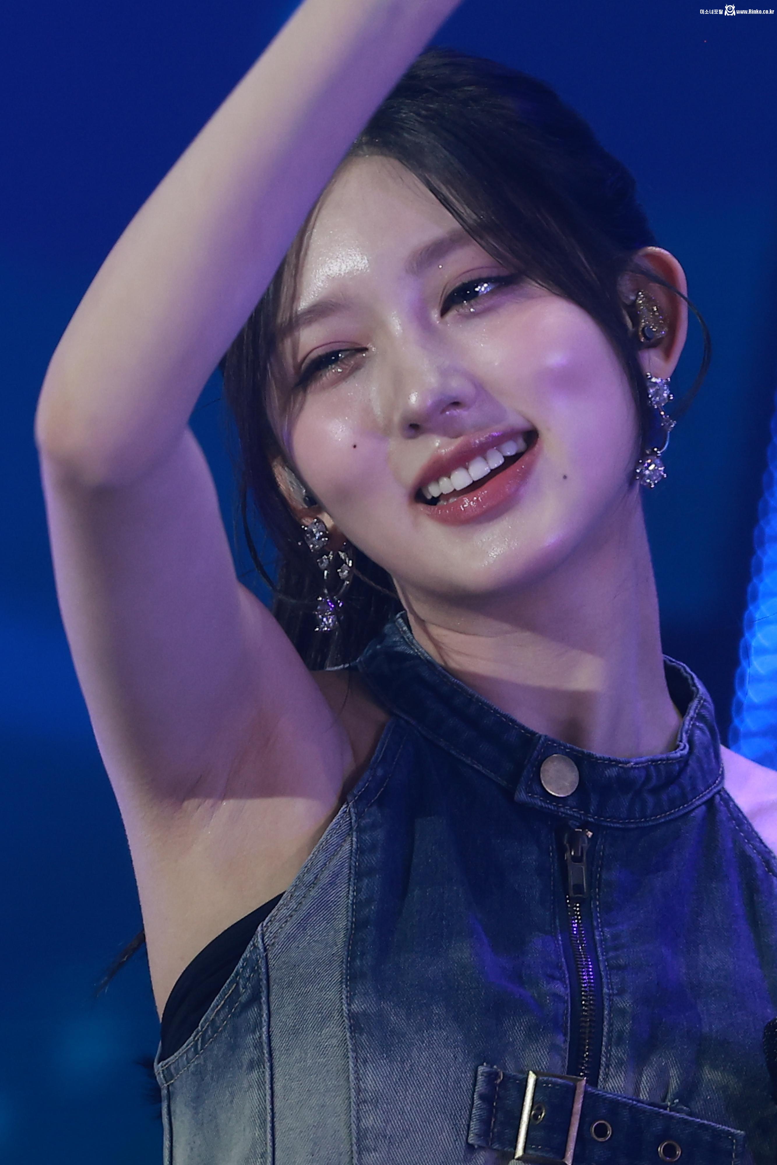 아이브 가을 3단 확대 겨드랑이_114657_3.jpg