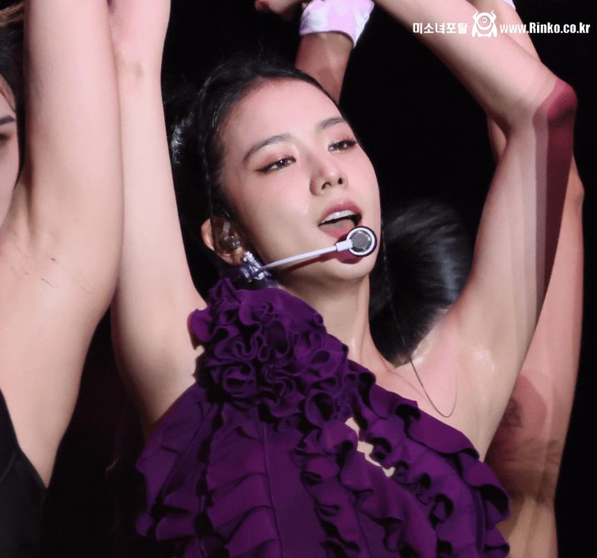 블랙핑크 지수 3단 확대 겨드랑이_114678_2.png.jpg