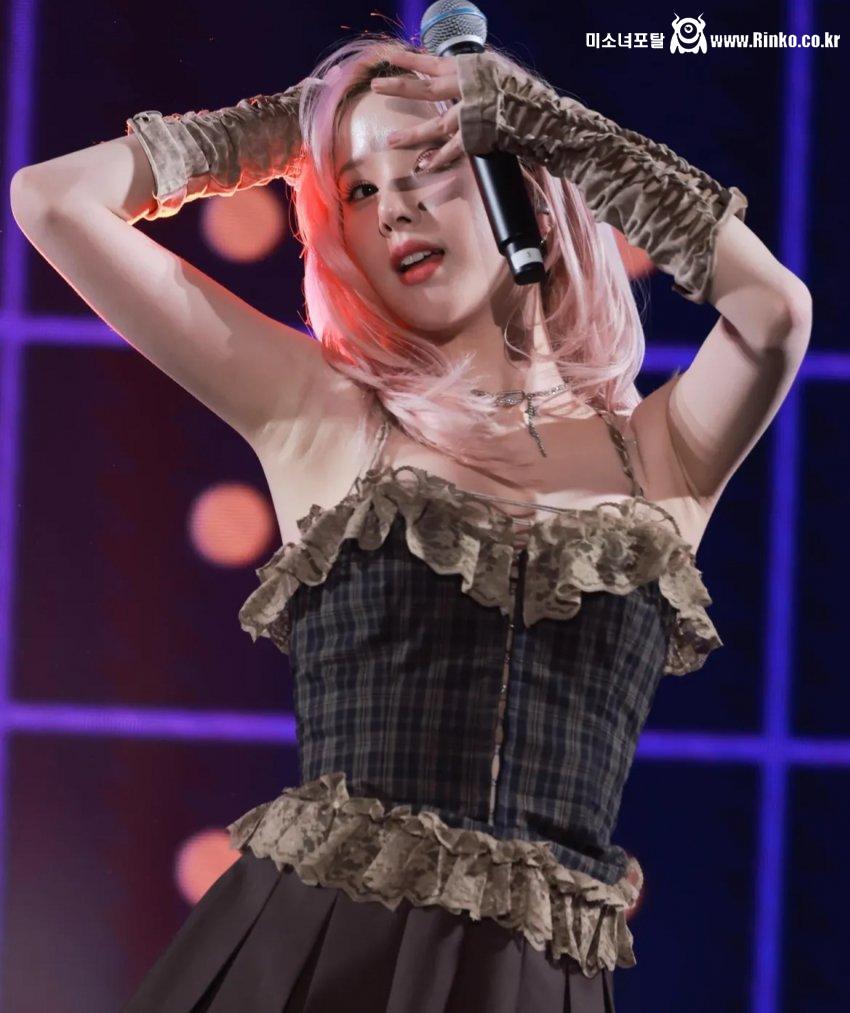 비비지 은하_114669_3.jpeg