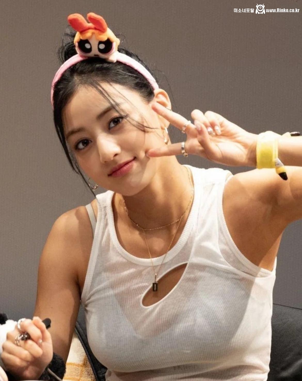 겨드랑이 깡패 트와이스 지요_114692_1.jpg